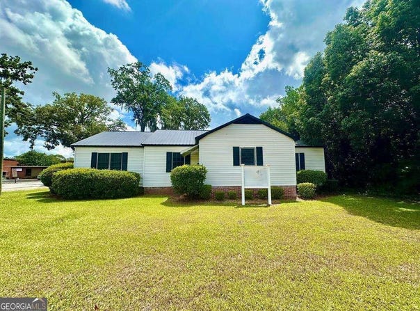 1102 Hutchinson, Adel, GA 31620