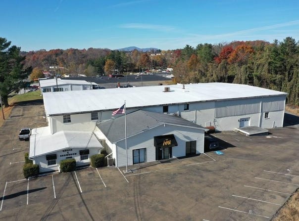 610 E Stuart Dr, Galax, VA 24333
