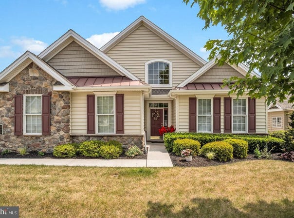 298 FOUNDERS Way, MECHANICSBURG, PA 17050