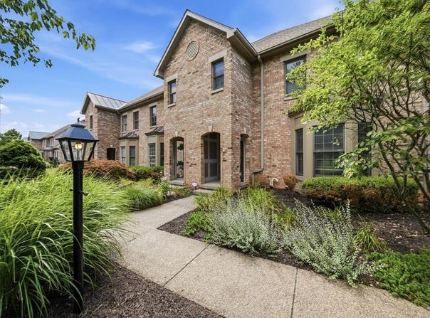 79 Shenot Rd, Marshall, PA 15090