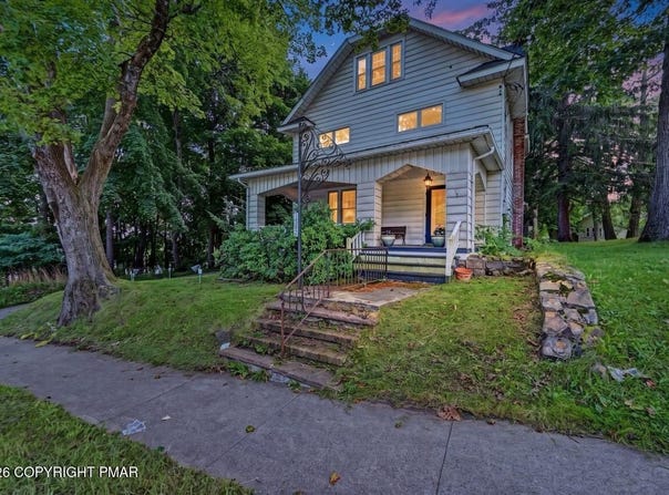 1392 Pocono Boulevard, Mount Pocono, PA 18344