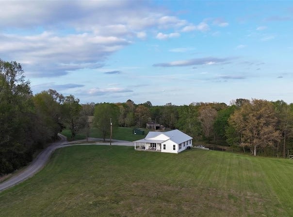 195 Wildlife Drive, Magnolia, KY 42757