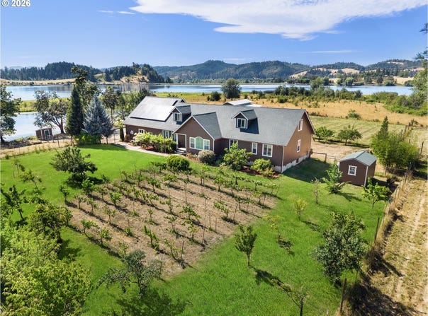 1750 PLAT I Rd, Sutherlin, OR 97479
