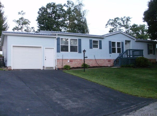 1310 Estates Ave, Somerset, PA 15501