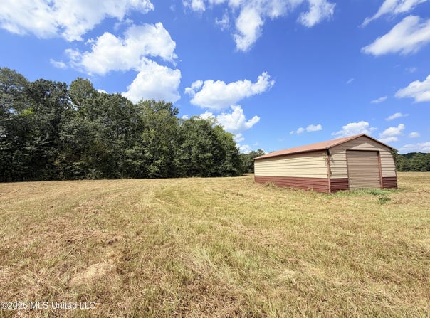002 Smith Avenue Road, Carthage, MS 39051