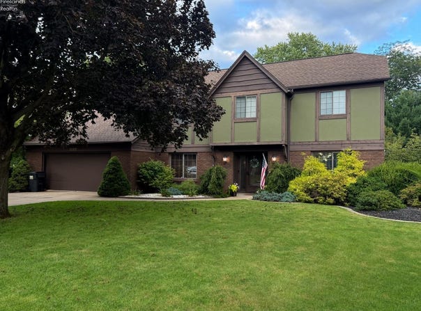 3320 E Stoneway Drive, Sandusky, OH 44870
