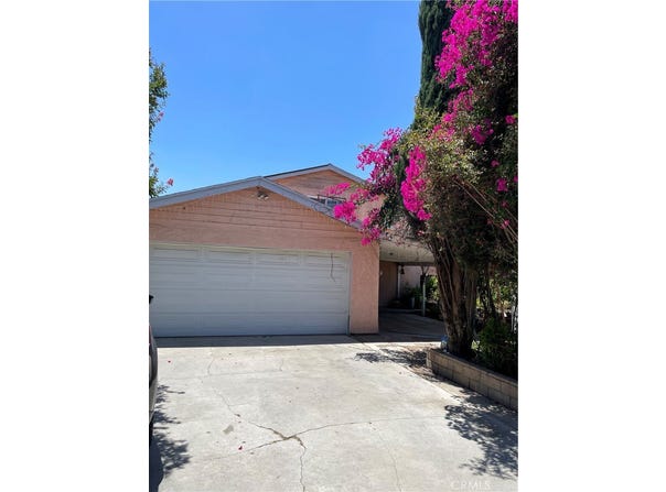 698 Phillips, Pomona, CA 91766