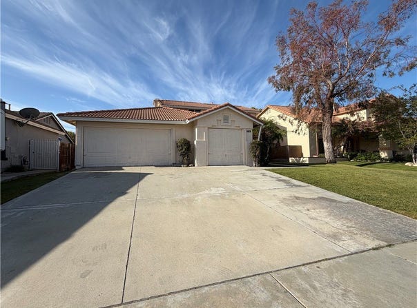 2565 W Fairview Drive, Rialto, CA 92377