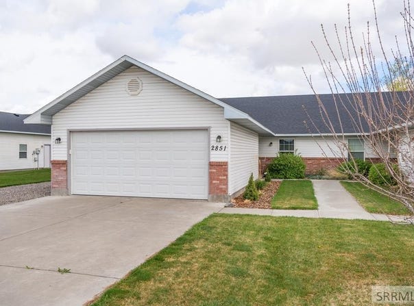 2851 E Chasewood Drive, Ammon, ID 83406