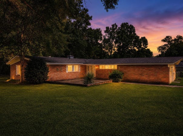 808 Pecan Ln, Tylertown, MS 39667