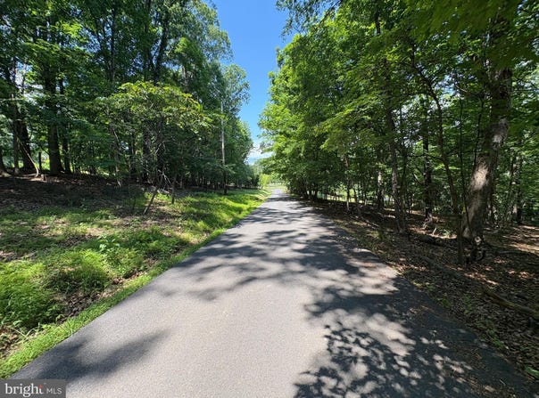 16 ROLLING ACRES Drive, OLD FIELDS, WV 26845