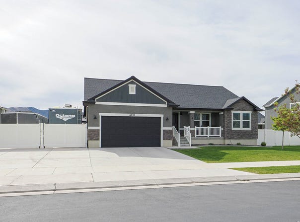 4632 N KINGS PEAK Way E, Eagle Mountain, UT 84005