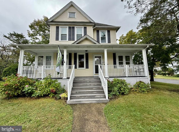 135 MADISON Avenue, LAUREL SPRINGS, NJ 08021