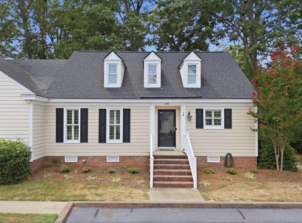 210 Hawthorne Lane W, Wilson, NC 27893