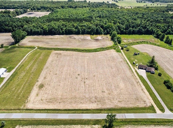 S Fenmore Road, Merrill, MI 48637