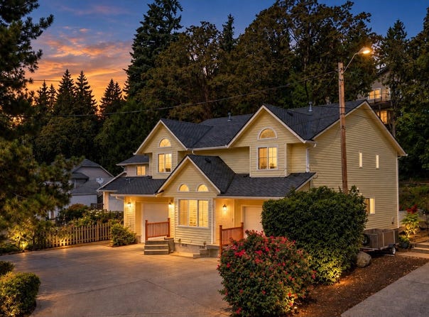 17920 OATFIELD Rd, Gladstone, OR 97027