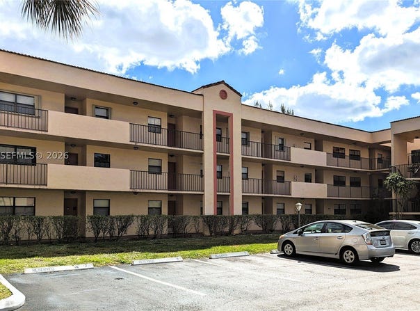 3400 Foxcroft Rd, Miramar, FL 33025
