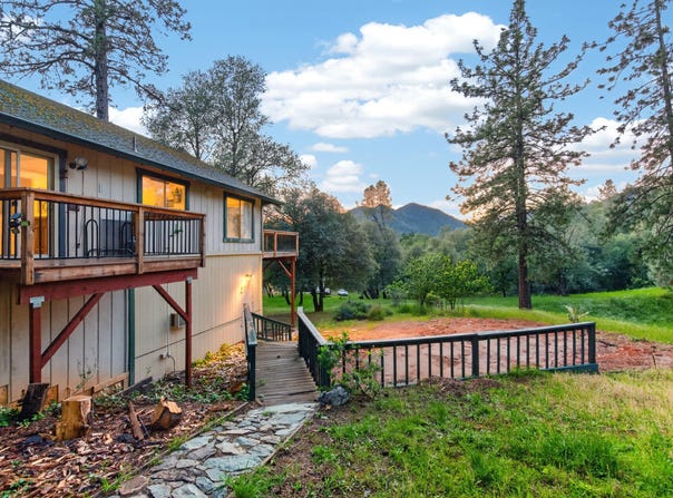 19795 Sweetwater Trail, Redding, CA 96003