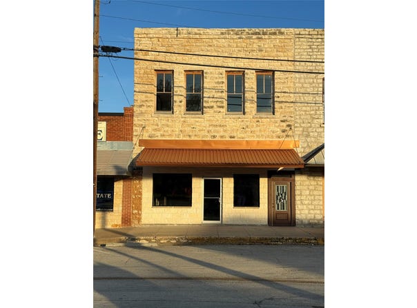 102 N Bell, Hamilton, TX 76531