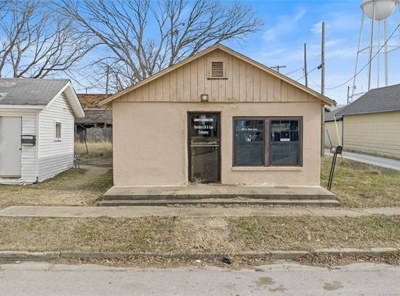 101 S 4th, Marietta, OK 73448