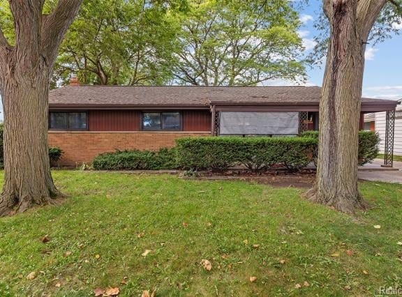 32149 Saint Annes Drive, Warren, MI 48092