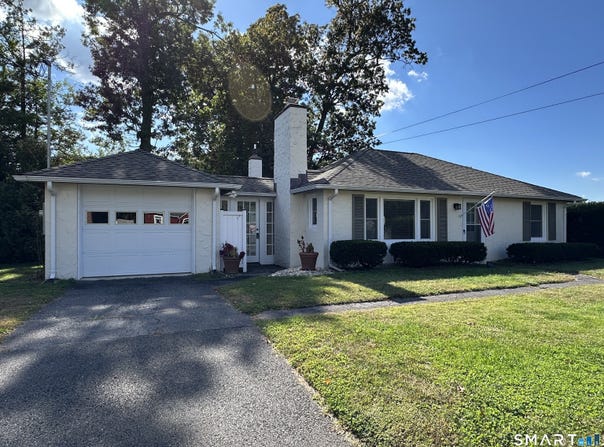 39 Grove Road, Cromwell, CT 06416