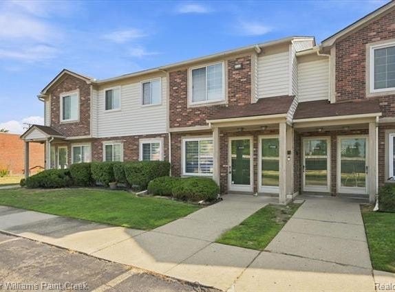31842 Kelly Road, Roseville, MI 48066