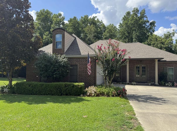 70 Woodside, Hattiesburg, MS 39402