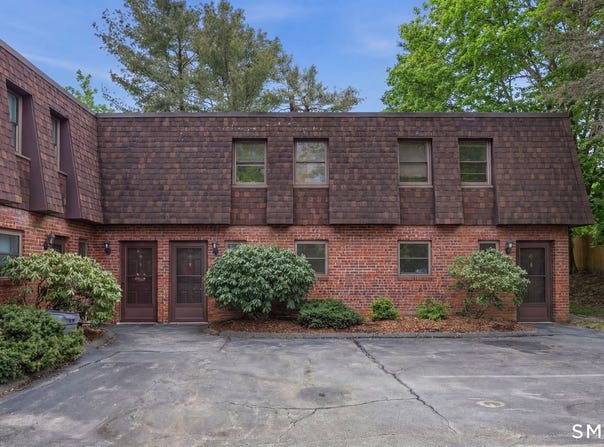 27 Burgoyne Street, West Hartford, CT 06110