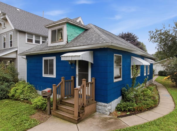 419 E Broadway Street, Winona, MN 55987