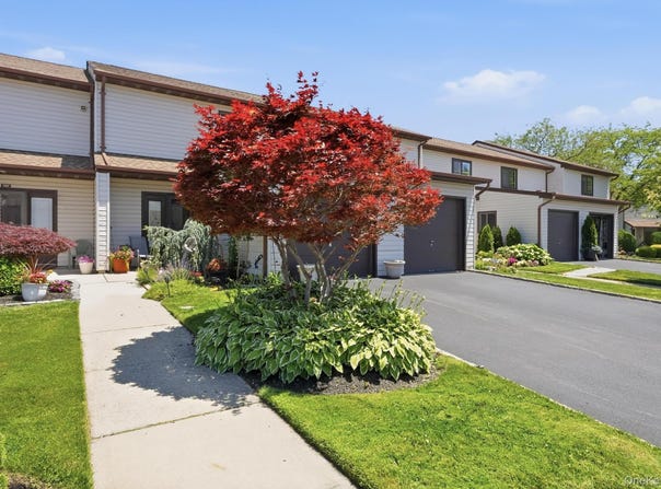 100 Daly Boulevard, Oceanside, NY 11572