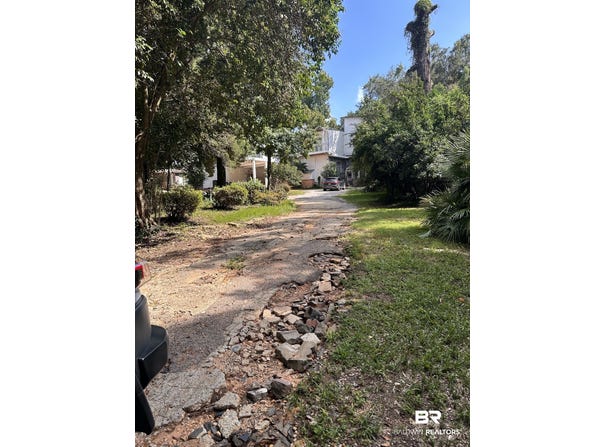 23782 Main Street, Fairhope, AL 36532