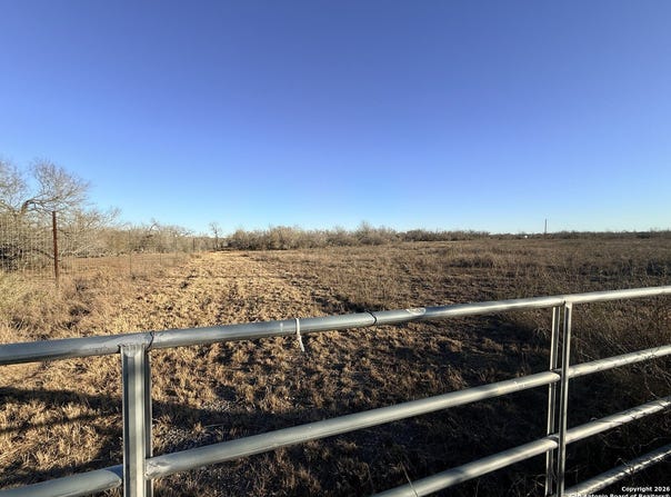 6093 Leal, Pleasanton, TX 78064
