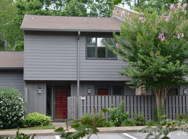 609 Crowfields Lane, Asheville, NC 28803