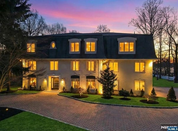 99 Ogle Road, Old Tappan, NJ 07675