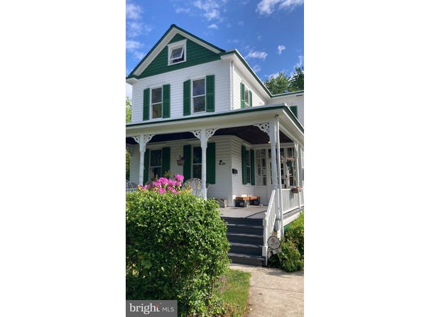 10 STACEY Avenue, TRENTON, NJ 08618