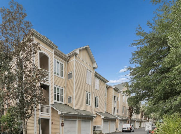 260 Seven Farms, Charleston, SC 29492