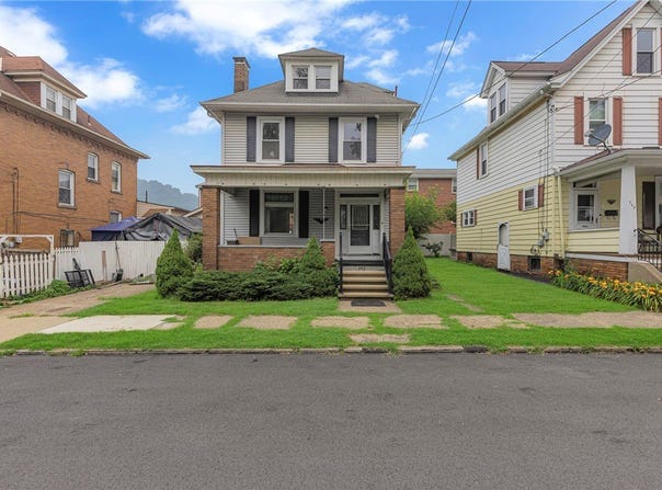 303 6th St, New Brighton, PA 15066