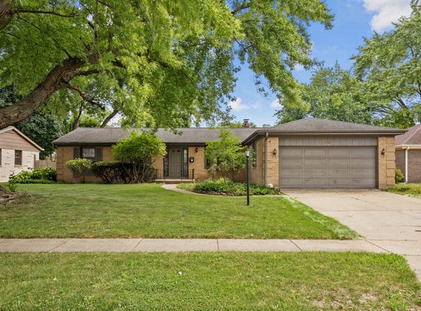 1441 Maple Lane, Elgin, IL 60123