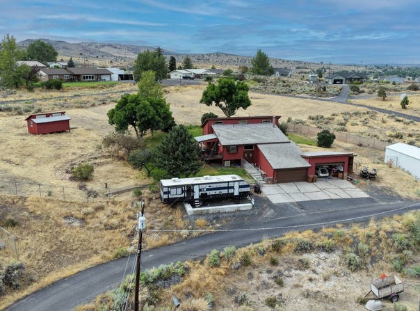 29624 Squire Drive, Hines, OR 97738