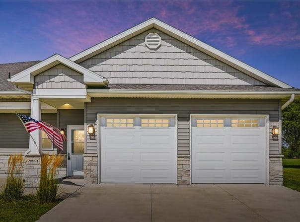 2086 Three Elms Park Road, Independence, IA 50644