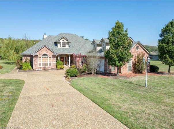 1109 Southfork LN, Bonanza, AR 72916
