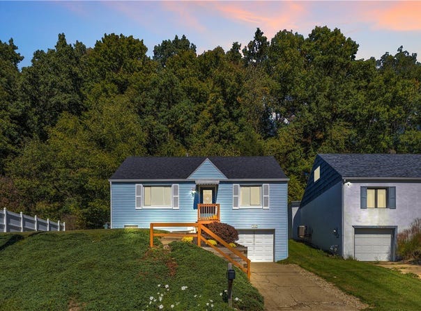 136 N Hazen Ave., Ellwood City, PA 16117