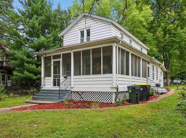 528 S Governor, IowaCity, IA 52240-5623