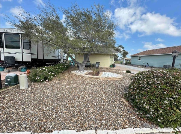 85 Augusta Circle, Aransas Pass, TX 78336