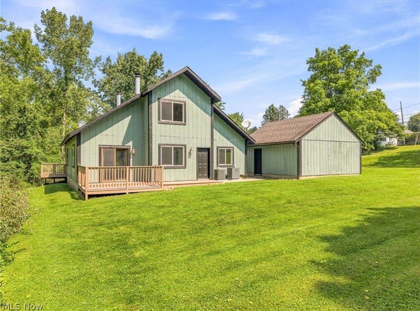2652 Massillon Road, Akron, OH 44312