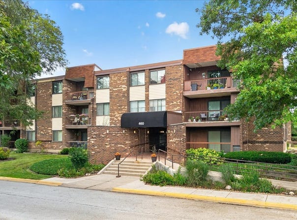 460 Raintree Court, Glen Ellyn, IL 60137