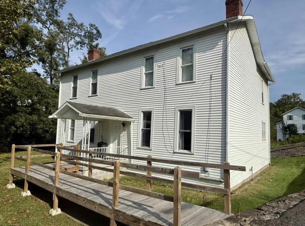 100 Madison Street, Fairview, WV 26570