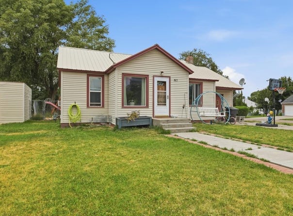 302 S 1st W, Grace, ID 83241