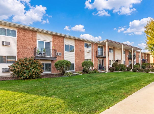 9250 Noel Avenue, Des Plaines, IL 60016
